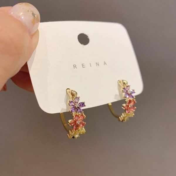 stud 2021 fashion brand jewelry delicate zirconia multi-color flower earrings for women gift crystal, Golden;silver
stud 2021 fashion brand jewelry delicate zirconia multi-color flower earrings for women gift crystal, Golden;silver