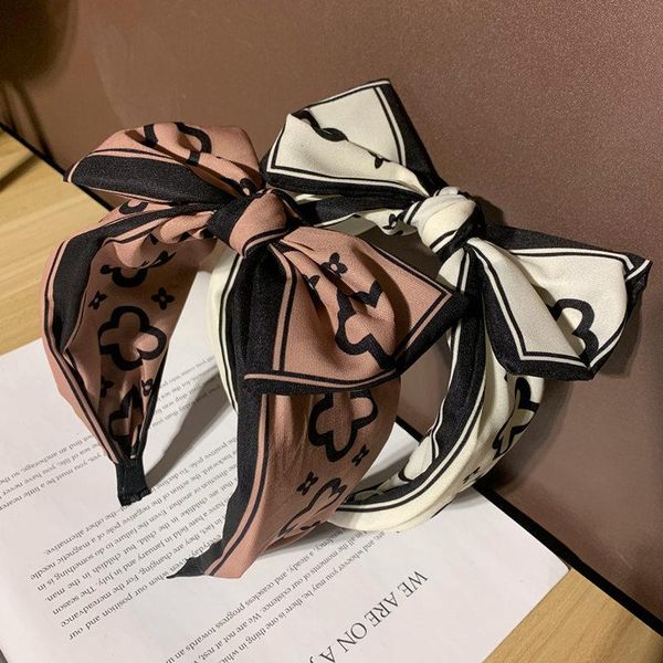 korean version of the big bow headband female cute simple wide-brimmed face small out pressure hair hole hairpin clips & barrettes, Golden;silver
korean version of the big bow headband female cute simple wide-brimmed face small out pressure hair hole hairpin clips & barrettes, Golden;silver