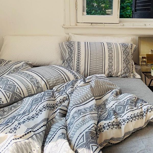 bedding sets cotton quilt cover black and white set king size duvet pillow case
bedding sets cotton quilt cover black and white set king size duvet pillow case