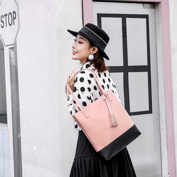 ladies shoulder bag tote female street trend large capacity fashion tassel cross body
ladies shoulder bag tote female street trend large capacity fashion tassel cross body