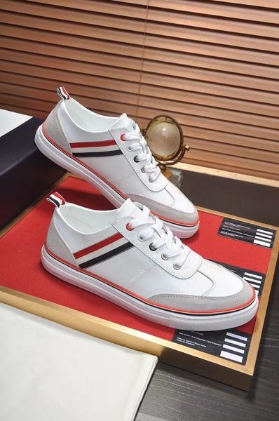 fashion mens womens bee snake tiger cartoons casual shoes genuine leather embroidery classic with box size 38-45, Black
fashion mens womens bee snake tiger cartoons casual shoes genuine leather embroidery classic with box size 38-45, Black