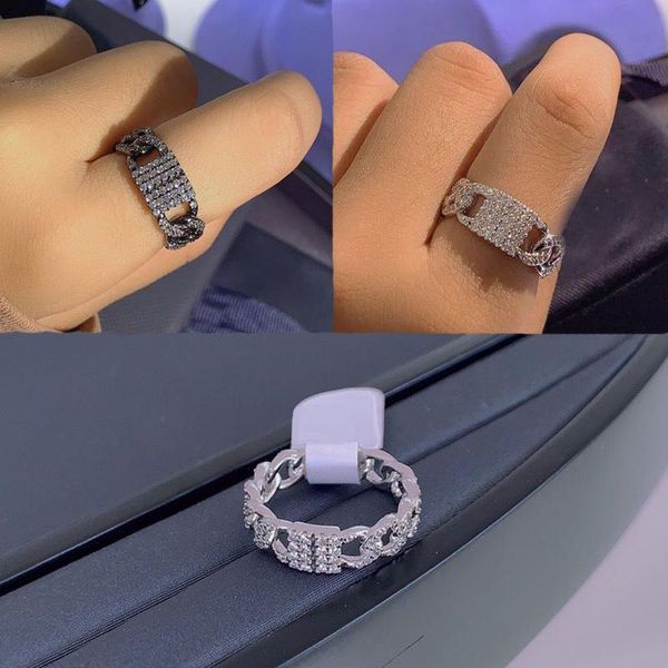 cluster rings 2021 fashion original 1:1 white cubic zirconia wide chain ring female exquisite jewelry gift, Golden;silver
cluster rings 2021 fashion original 1:1 white cubic zirconia wide chain ring female exquisite jewelry gift, Golden;silver