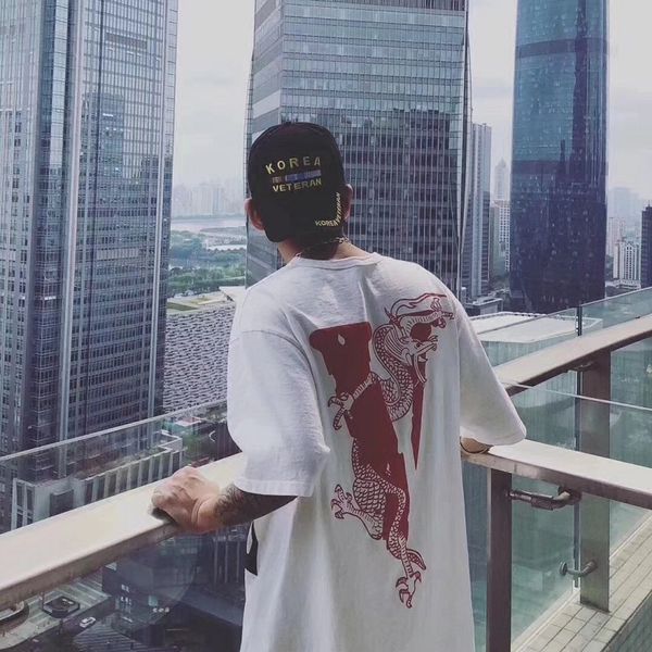 brand t shirt tide brand v and lone x 20ss back china dragon short sleeve tee edison chen same t-shirt couple tide, White;black
brand t shirt tide brand v and lone x 20ss back china dragon short sleeve tee edison chen same t-shirt couple tide, White;black