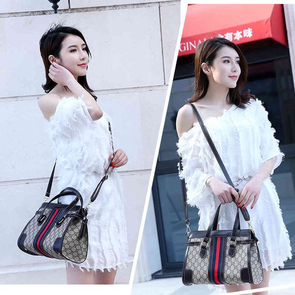 women's 2021 spring and summer new korean versatile single shoulder messenger commuter ol hand bag fashion
women's 2021 spring and summer new korean versatile single shoulder messenger commuter ol hand bag fashion