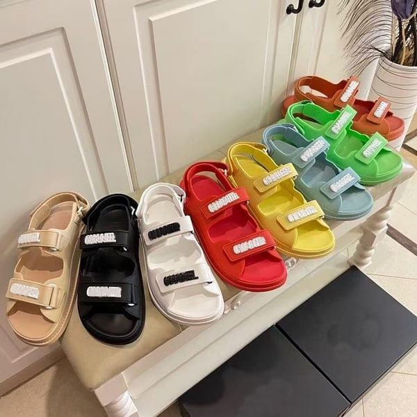factory direct sales of fashion women platform sandal red jelly lazy velcro is convenient and comfortable luxury tourist street design peep, Black
factory direct sales of fashion women platform sandal red jelly lazy velcro is convenient and comfortable luxury tourist street design peep, Black