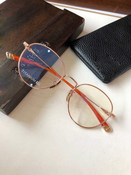 luxury designer glasses new refined retro style, simple and personalized pure titanium ultra light material to create women's prescript, White;black
luxury designer glasses new refined retro style, simple and personalized pure titanium ultra light material to create women's prescript, White;black