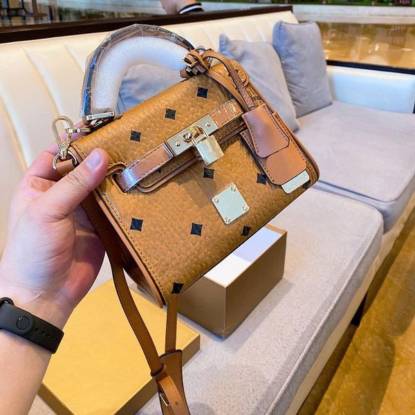 2021 the niche designer bag real leather second generation mini shoulder bags parcel presbyopic handbag female fashionable joker handbags
2021 the niche designer bag real leather second generation mini shoulder bags parcel presbyopic handbag female fashionable joker handbags