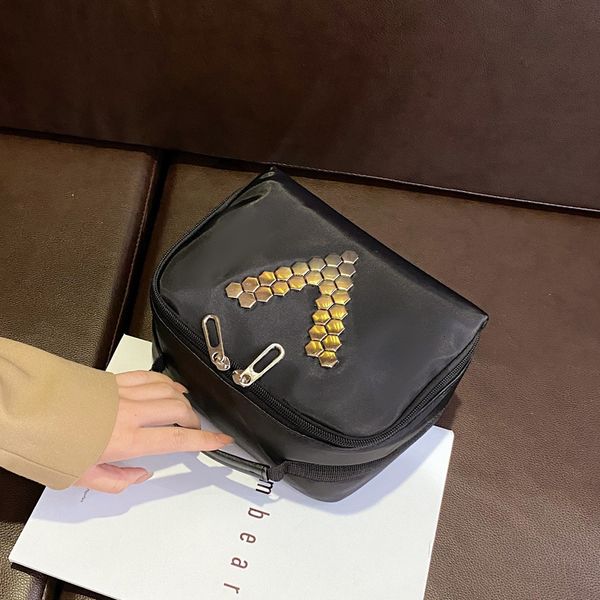 handbags felicie purse designers luxurys net red same make-up bag handbag simple cosmetics storage south korea v rivet waterproof, Black;red
handbags felicie purse designers luxurys net red same make-up bag handbag simple cosmetics storage south korea v rivet waterproof, Black;red