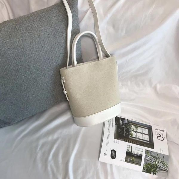 evening bags women's bag shoulder luxury designer handbag 2021 simple soft quality fashion summer korean bolsas female for women
evening bags women's bag shoulder luxury designer handbag 2021 simple soft quality fashion summer korean bolsas female for women