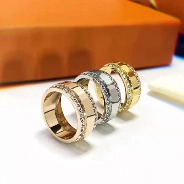 2022 extravagant luxury band ring gold silver rose colors stainless steel couple rings fashion women designer jewelry lady party gifts
2022 extravagant luxury band ring gold silver rose colors stainless steel couple rings fashion women designer jewelry lady party gifts