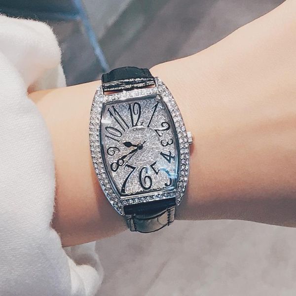brand casual leather strap girls bracelet clock wristwatch women relogio tonneau watch fashion couple's quartz women's wristwatche, Slivery;brown 
brand casual leather strap girls bracelet clock wristwatch women relogio tonneau watch fashion couple's quartz women's wristwatche, Slivery;brown