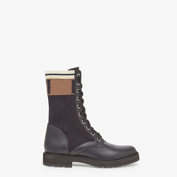 women rockoko ankle boots designer luxury shoes casual fashion vintage elastic fabric black leather motorcycle 8t6780a3h4f13mc with box
women rockoko ankle boots designer luxury shoes casual fashion vintage elastic fabric black leather motorcycle 8t6780a3h4f13mc with box
