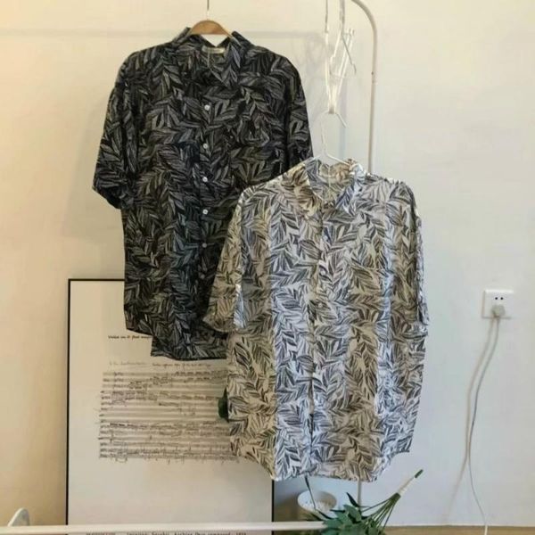 men's casual shirts hong kong style shirt men loose fashion half sleeve summer korean version all-match short t, White;black
men's casual shirts hong kong style shirt men loose fashion half sleeve summer korean version all-match short t, White;black