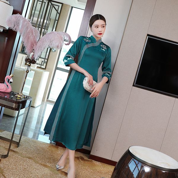 capris brand chinese plus size clothing 2021 spring summer women lurex embroidery midi dark green pink qipao, Black;gray
capris brand chinese plus size clothing 2021 spring summer women lurex embroidery midi dark green pink qipao, Black;gray