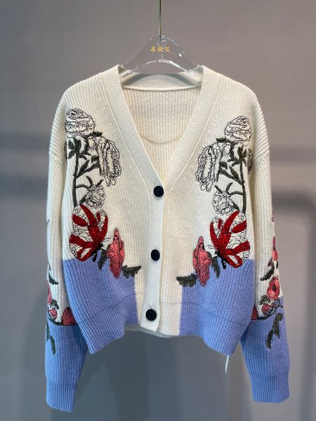 big v high setting autumn and winter embroidered cashmere short cardigan, White
big v high setting autumn and winter embroidered cashmere short cardigan, White