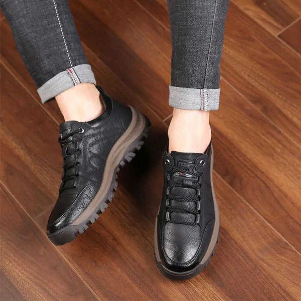2021 autumn mountaineering men's sho, labor protection work breathable soft soled father's durable and straight
2021 autumn mountaineering men's sho, labor protection work breathable soft soled father's durable and straight