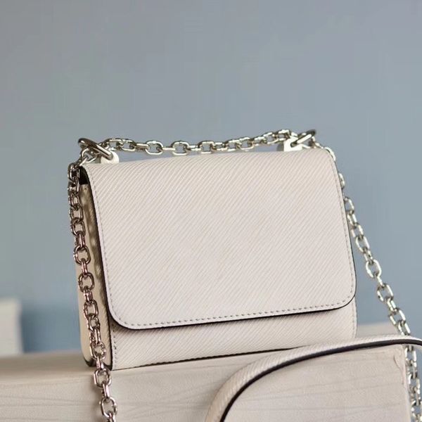 mini water ripple plain handbag letter genuine leather shoulder bag women chains versatile covered soft flap bags wallet size 15.5*12.5*7 cm
mini water ripple plain handbag letter genuine leather shoulder bag women chains versatile covered soft flap bags wallet size 15.5*12.5*7 cm