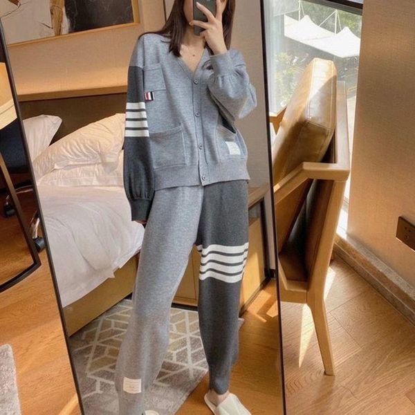 women's two piece pants 2021 autumn sports fashion casual pieces women set college style buttons striped printed long tracksuit, White
women's two piece pants 2021 autumn sports fashion casual pieces women set college style buttons striped printed long tracksuit, White