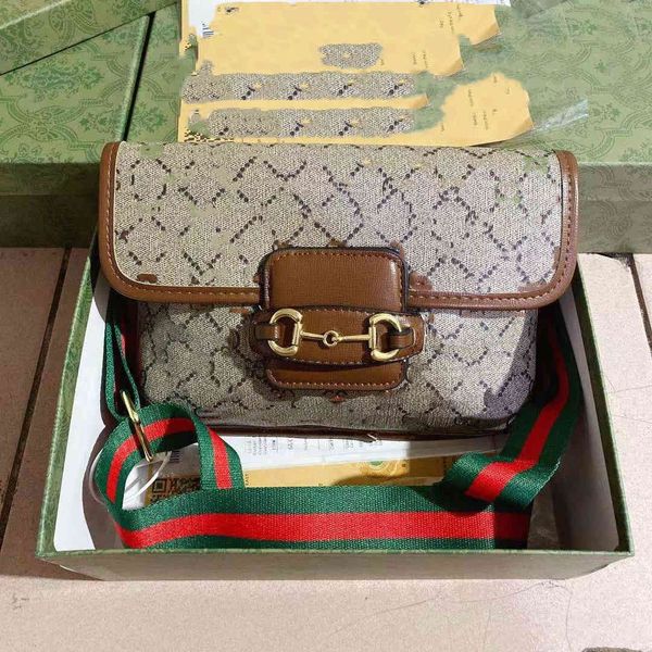 luxury handbags breast women 2021 new trend horse title buckle single shoulder messenger bag leisure women's wide shoulder belt bag
luxury handbags breast women 2021 new trend horse title buckle single shoulder messenger bag leisure women's wide shoulder belt bag