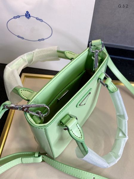 2021 luxury mini green handbags phone bags designers single shouder change purses black white handbag ashdui8453
2021 luxury mini green handbags phone bags designers single shouder change purses black white handbag ashdui8453