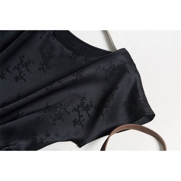 t shirts a plum blossom 2021 summer light luxury jacquard satin heavyweight silk shoulder sleeve t-shirt women, White
t shirts a plum blossom 2021 summer light luxury jacquard satin heavyweight silk shoulder sleeve t-shirt women, White