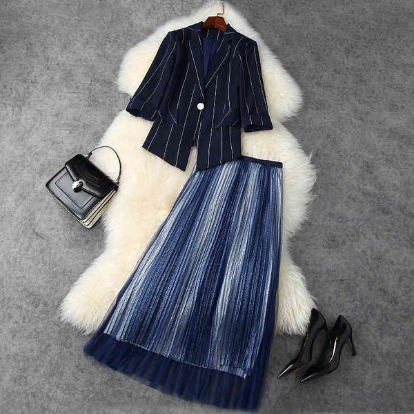 two piece dress european and american women's wear winter style striped coat with five-point sleeves pleated gauze skirt fashion suit 0, White
two piece dress european and american women's wear winter style striped coat with five-point sleeves pleated gauze skirt fashion suit 0, White