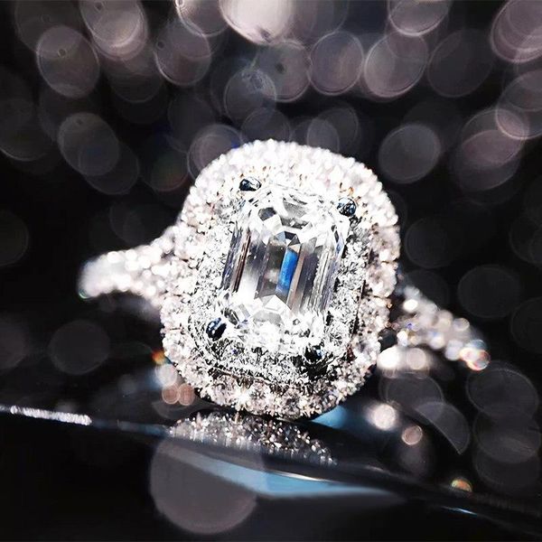 wedding rings fashion luxury high-end square ladies engagement ring exquisite zircon hand jewelry, Slivery;golden
wedding rings fashion luxury high-end square ladies engagement ring exquisite zircon hand jewelry, Slivery;golden