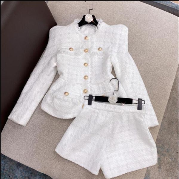 women's two piece pants 2021winter korean style bright silk woolen suit shorts two-piece, White
women's two piece pants 2021winter korean style bright silk woolen suit shorts two-piece, White