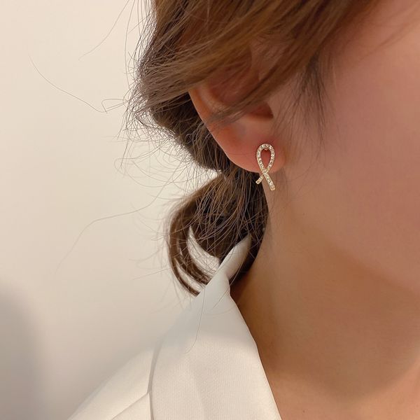 new trendy imitate zircon elegant winding ear studs charm lady earrings jewelry unusual gifts for women girls, Golden
new trendy imitate zircon elegant winding ear studs charm lady earrings jewelry unusual gifts for women girls, Golden