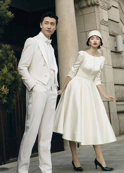 2021 vintage style wedding dresses with buttons ruched 3/4 sleeves bridal gowns tea length a line women special occasion vestidos, White
2021 vintage style wedding dresses with buttons ruched 3/4 sleeves bridal gowns tea length a line women special occasion vestidos, White