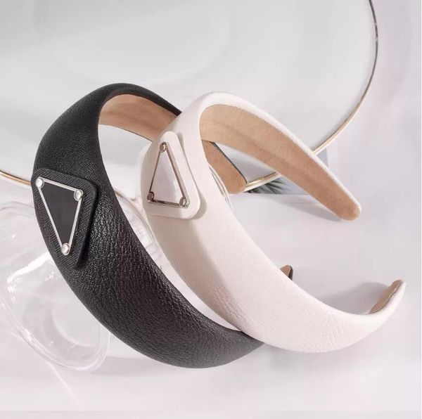 big-name leather letter headband spring summer autumn and winter simple broad-sided non-slip elegant headdress female, Silver
big-name leather letter headband spring summer autumn and winter simple broad-sided non-slip elegant headdress female, Silver