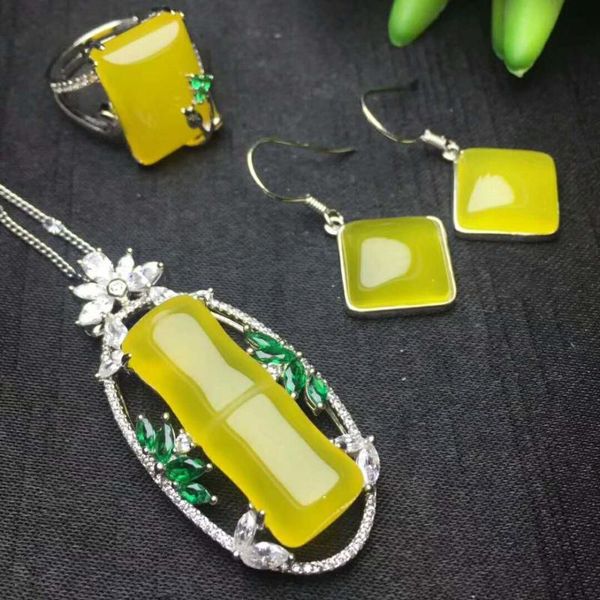 bracelet, earrings & necklace c43#925 silver inlaid natural chalcedony set, the jade face is clean and translucent, Black
bracelet, earrings & necklace c43#925 silver inlaid natural chalcedony set, the jade face is clean and translucent, Black