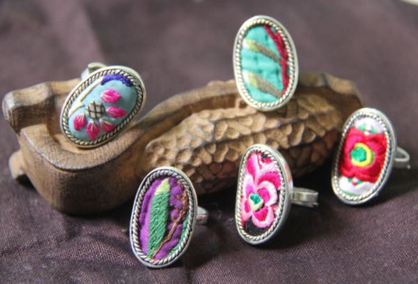 new 4pc national style embroidery rings miao silver plated ethnic cotton jewelry creative personality fashion colorful ring
new 4pc national style embroidery rings miao silver plated ethnic cotton jewelry creative personality fashion colorful ring