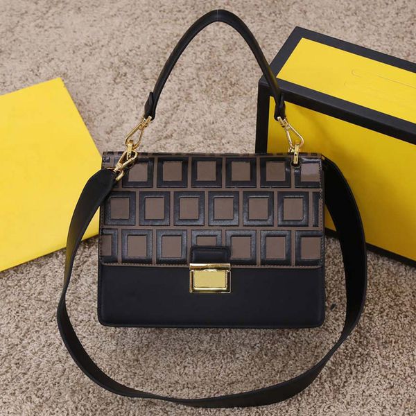 wholesale shoulder bags women messenger leather material inner compartment letters and golden hardware accessories decorative
wholesale shoulder bags women messenger leather material inner compartment letters and golden hardware accessories decorative