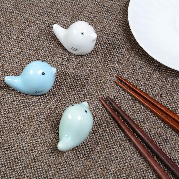 chopsticks fashion ceramic tableware holder creative cute solid color cartoon birds chopstick rest rack
chopsticks fashion ceramic tableware holder creative cute solid color cartoon birds chopstick rest rack