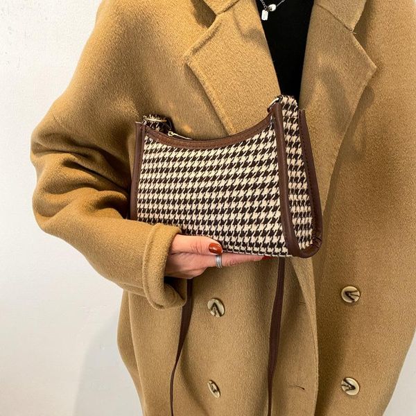 cross body black brown houndstooth plaid women shoulder bag vintage baguette messenger bags handbags hobo crossbody 2021 bolsa feminina sac
cross body black brown houndstooth plaid women shoulder bag vintage baguette messenger bags handbags hobo crossbody 2021 bolsa feminina sac
