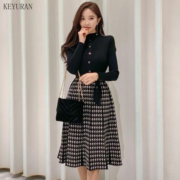 casual dresses 2021 spring autumn korean elegant knit plaid patchwork women dress long sleeve o-neck lace-up bow pleated midi vestido, Black;gray
casual dresses 2021 spring autumn korean elegant knit plaid patchwork women dress long sleeve o-neck lace-up bow pleated midi vestido, Black;gray
