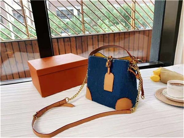 denim underarm bags 2021 ladies luxury quality shoulder bag handbag crossbody handbags wallet old flower fabric material high-end fashion
denim underarm bags 2021 ladies luxury quality shoulder bag handbag crossbody handbags wallet old flower fabric material high-end fashion