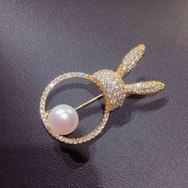 whole natural fresh water pearl brooch fine product with zircon inlaid chinchilla brooch, Gray
whole natural fresh water pearl brooch fine product with zircon inlaid chinchilla brooch, Gray