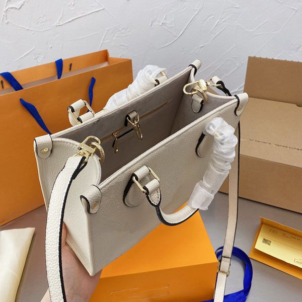 luxury shopping bag womens fashion brand designers classic temperament one shoulder straddle bags handbag with box siez 25*20cm
luxury shopping bag womens fashion brand designers classic temperament one shoulder straddle bags handbag with box siez 25*20cm