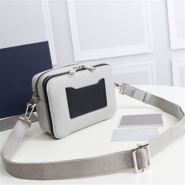 2021 men's and women's white leather messenger bag fashion casual simple shopping portable travel one-shoulder backpack
2021 men's and women's white leather messenger bag fashion casual simple shopping portable travel one-shoulder backpack