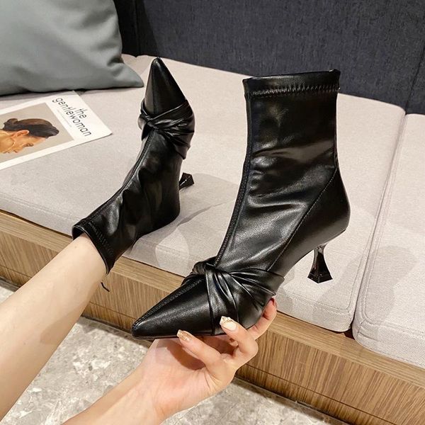 boots women's autumn back zip zipper clogs platform female shoes boots-women rock rubber ladies mid-calf high heel mid calf 2021, Black
boots women's autumn back zip zipper clogs platform female shoes boots-women rock rubber ladies mid-calf high heel mid calf 2021, Black