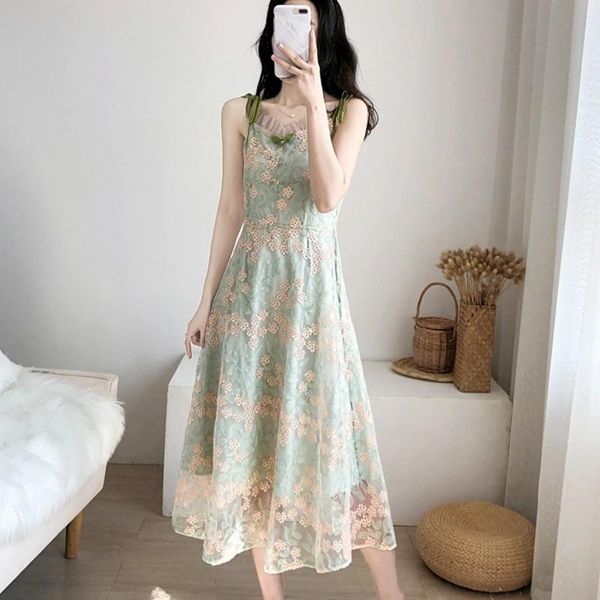casual dresses summer runway french vintage lace floral embroidery mesh dress ruffle women's elegant spaghetti strap vestido, Black;gray
casual dresses summer runway french vintage lace floral embroidery mesh dress ruffle women's elegant spaghetti strap vestido, Black;gray