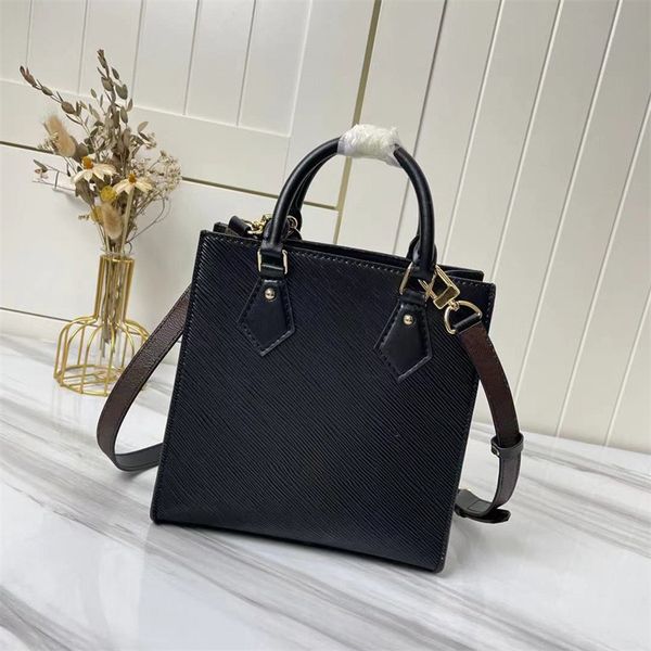 fashion shoulder bags designer crossbodytotes bag handbags luxury cross body handbag genuine leather stripe high-quality size 22 24 9cm 2 co
fashion shoulder bags designer crossbodytotes bag handbags luxury cross body handbag genuine leather stripe high-quality size 22 24 9cm 2 co