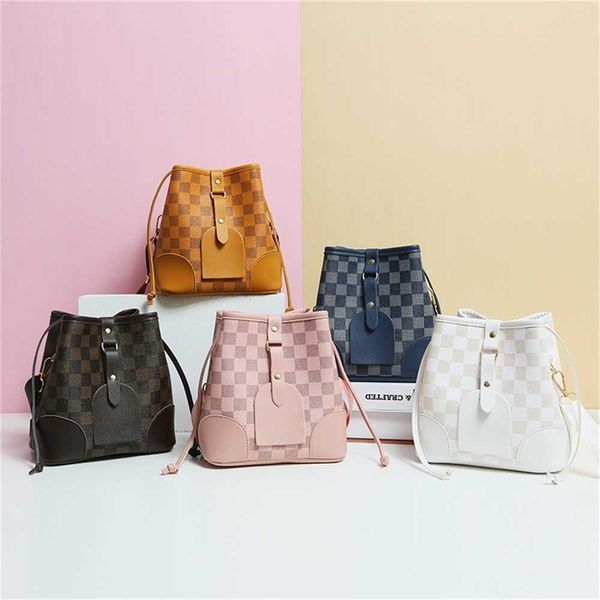 retro plaid checked bucket bags medium messenger bag women girls crossbody purses pu leather vintage shoulder bags ladies luxurys 2022 trave, Black
retro plaid checked bucket bags medium messenger bag women girls crossbody purses pu leather vintage shoulder bags ladies luxurys 2022 trave, Black