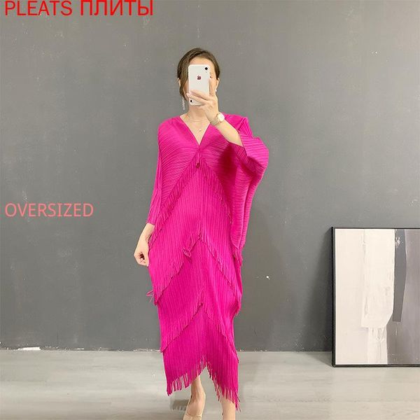 casual dresses miyake pleated fringed 2022 spring and summer solid color v-neck bat sleeve bottoming dress women's clothing pleats, Black;gray
casual dresses miyake pleated fringed 2022 spring and summer solid color v-neck bat sleeve bottoming dress women's clothing pleats, Black;gray