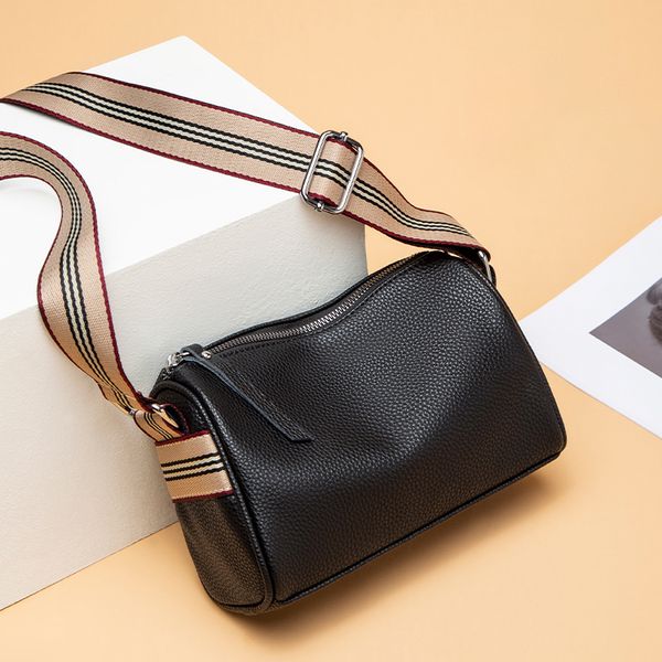 high-quality black leather shoulder bags womens zipper crossbody bag trend girls small square bag wholesale 2022
high-quality black leather shoulder bags womens zipper crossbody bag trend girls small square bag wholesale 2022