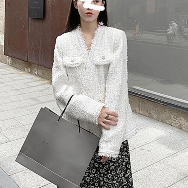 women's jackets deat 2021 autumn and winter fashion casual loose tassel long sleeve white woven pearl button coat sl545, Black;brown
women's jackets deat 2021 autumn and winter fashion casual loose tassel long sleeve white woven pearl button coat sl545, Black;brown