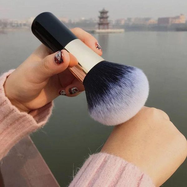 eyelash curler big size makeup brushes powder face blush brush professional bronzers contour cosmetic soft foundation tools
eyelash curler big size makeup brushes powder face blush brush professional bronzers contour cosmetic soft foundation tools