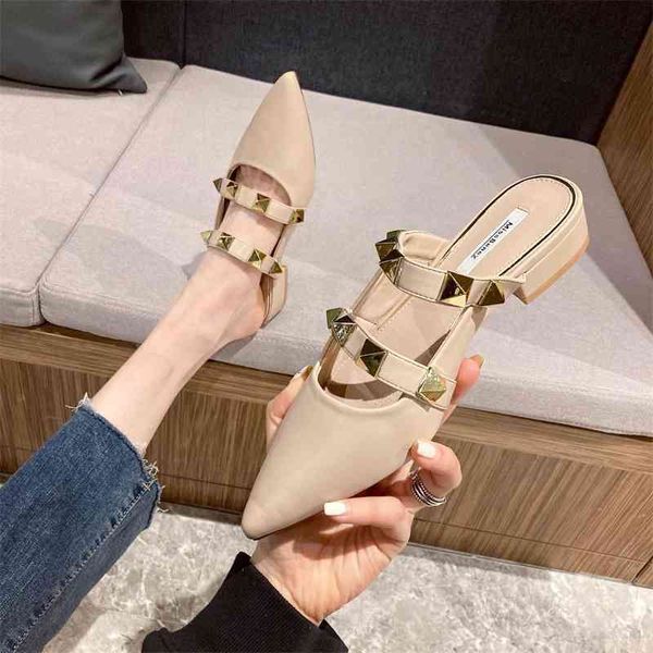 rivet head sandals thick heel 2021 summer new style sharp liuding half slippers for women, Black
rivet head sandals thick heel 2021 summer new style sharp liuding half slippers for women, Black